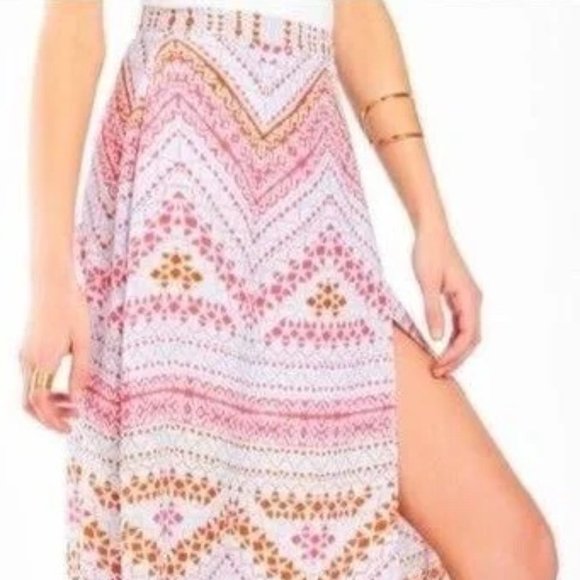 BCBG MaxAzria Aviva Printed Maxi Wrap Skirt Size XXS - Picture 2 of 5